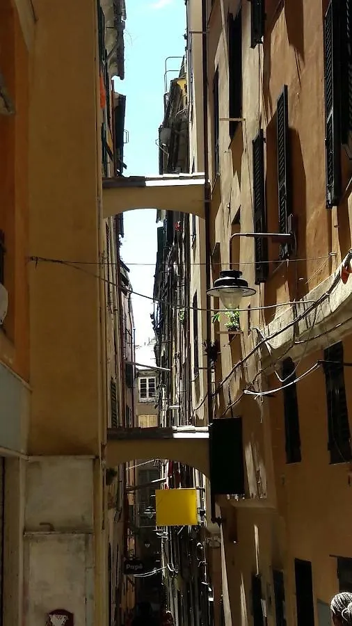 Trentapassidairolli Apartment Genoa